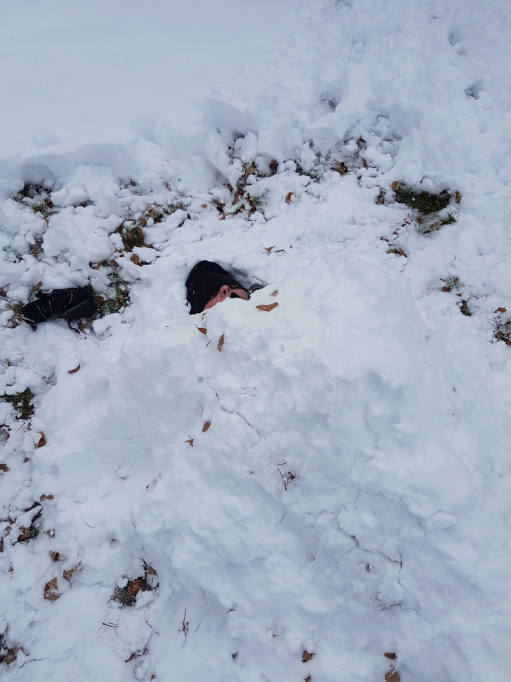 Vi lekte i snøen og jeg endte opp som offer 